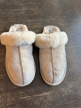 UGG Cozy Cream Shearling-Lined Slip-On Slippers Women’s 11